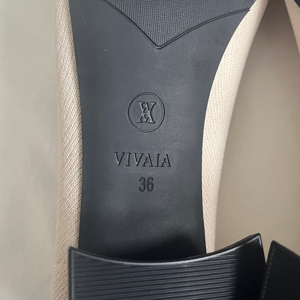 Vivaia Julie Black White Heels - Picture 10 of 10